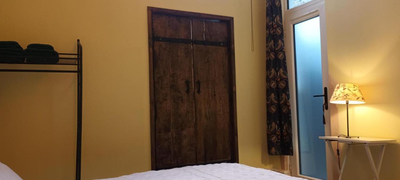 Room With Luxury Private Bathroom & Independent Entrance Near Tube London Exterior photo